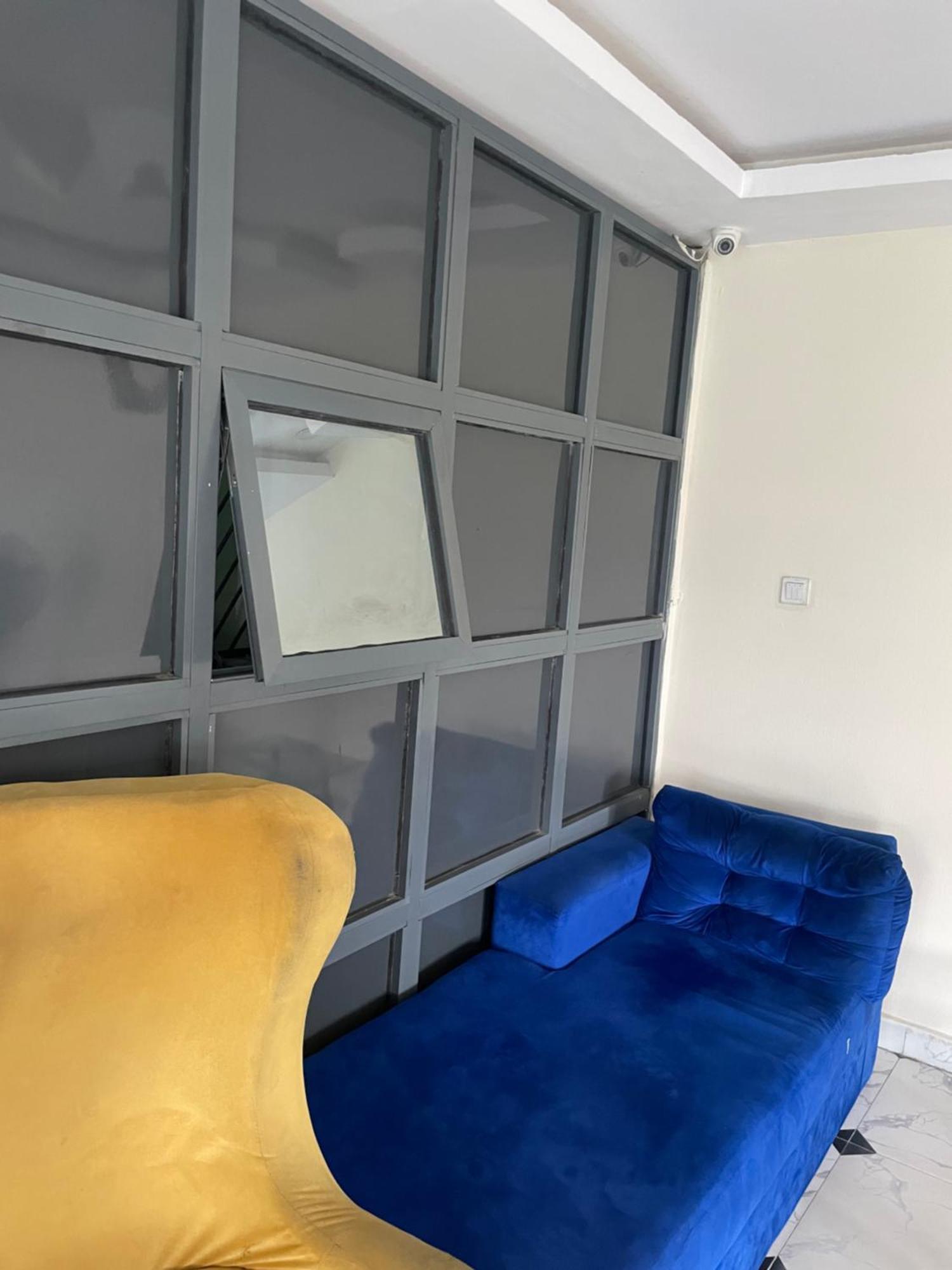 Mirage Lounge Hotell Aja Eksteriør bilde